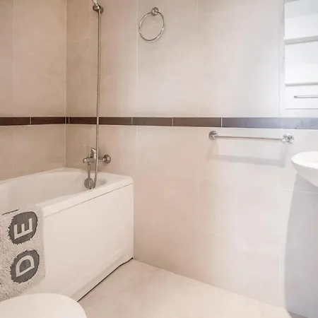 Apartment 2 Bedroom Lovely In La Torre De La Sal *